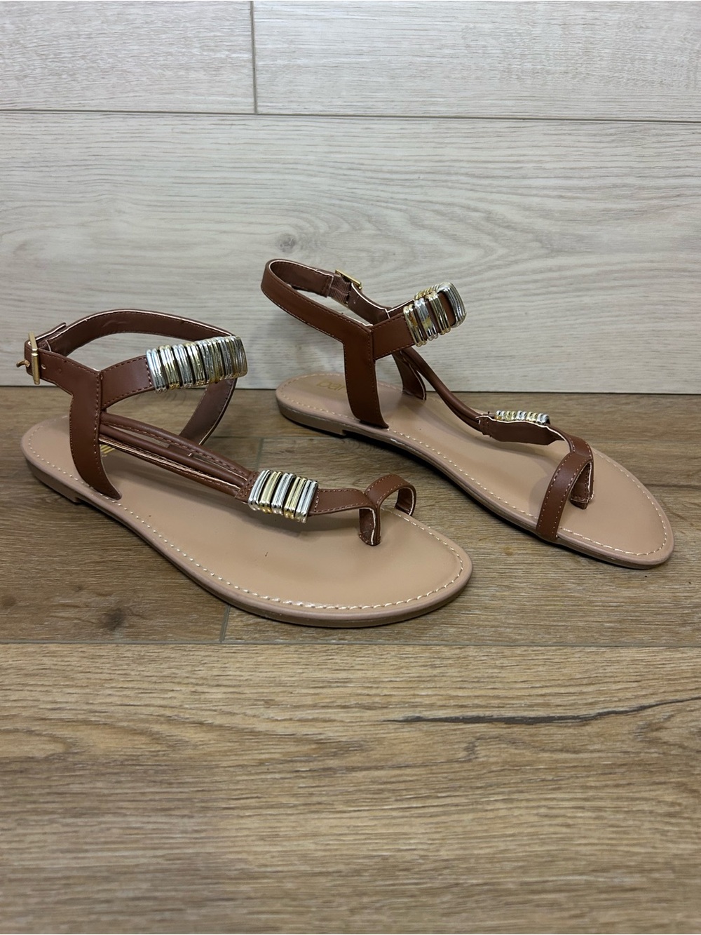 Bar III Verap Women's Brown Sandals 10 M Gold Silver